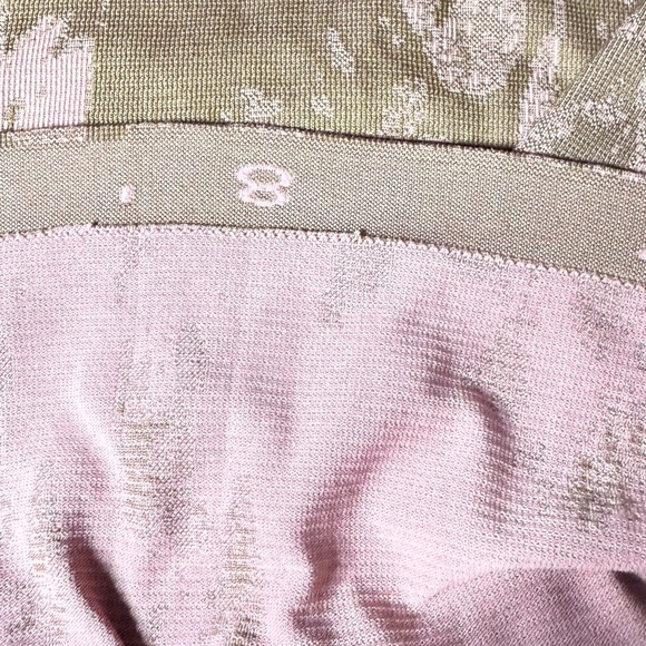 Lululemon Seamless Pattern Top 8 - Picture 4 of 5